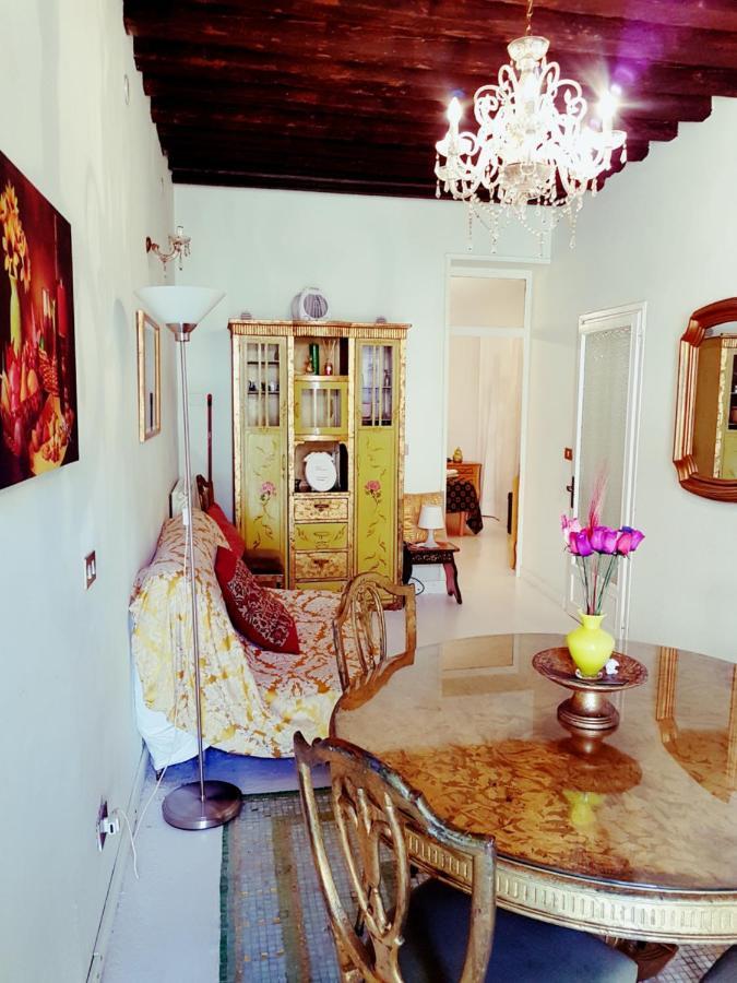 Biennale Flat In Giardini Venedig